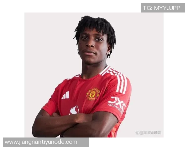 奥比马丁随曼联一线队训练舍什科受伤或为他创造机会 奥比马丁随曼联一线队训练舍什科受伤或为他创造机会