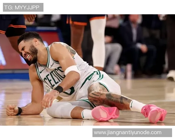 杜兰特评价塔图姆复出前景称其在此阶段表现令人期待 杜兰特评价塔图姆复出前景称其在此阶段表现令人期待