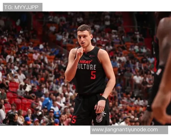 约维奇表达希望首发出场的愿望理解斯波的战术选择与决策