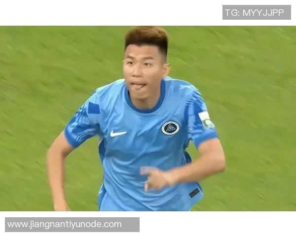 武汉三镇对阵深圳新鹏城半场战报埃杜加西亚再度破门杨一鸣遭遇红牌处罚