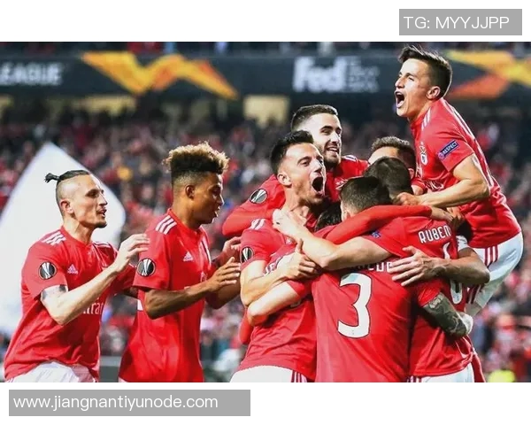 本赛季前十联赛仅五队保持不败拜仁费内巴切波尔图本菲卡领衔